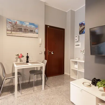 Anna San Siro * 米兰