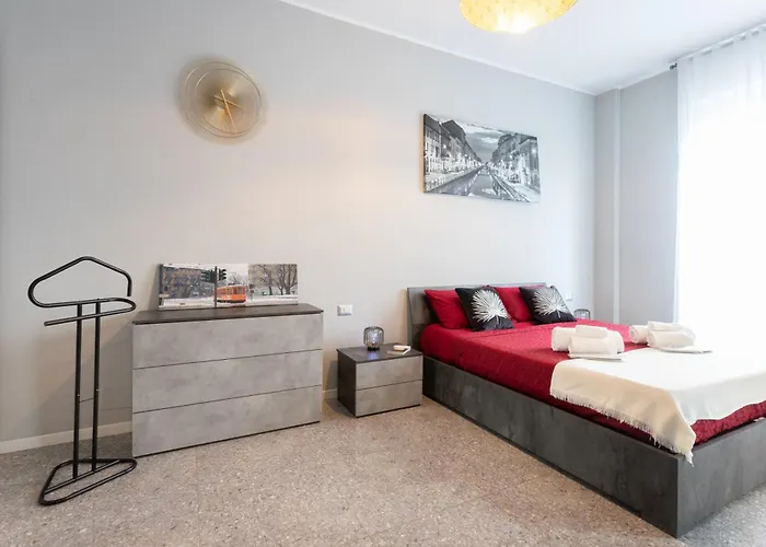 Anna San Siro 公寓 *